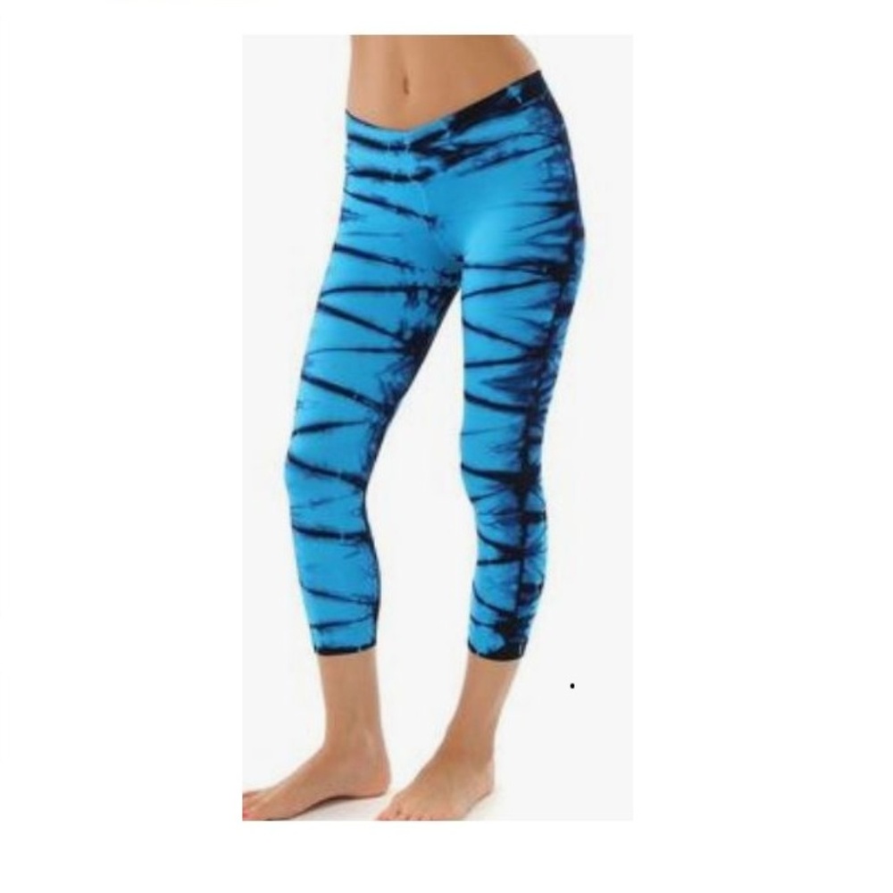 Nux Seamless Tie-Dye Capri Leggings